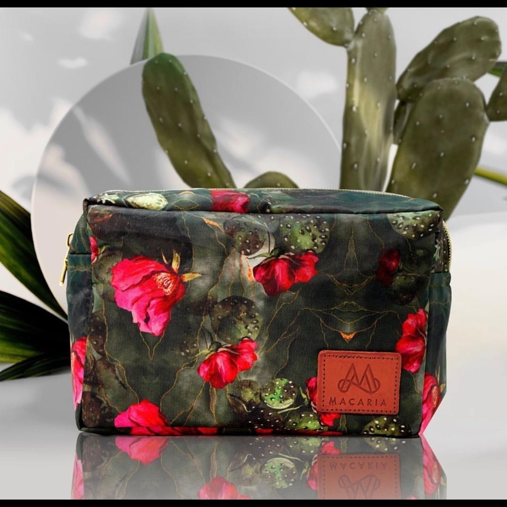 Make up Bag Collection ❤️🔥❣️ - Picture 2 of 3